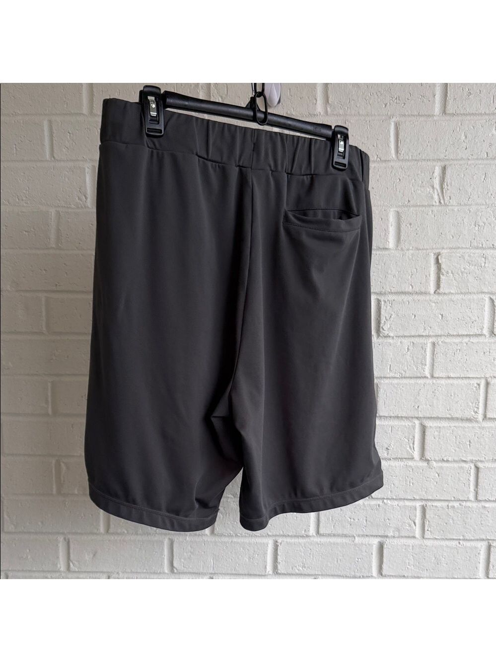 32 Degrees Men's Charcoal Athletic Shorts Size XL Elasticized Waist & drawstring